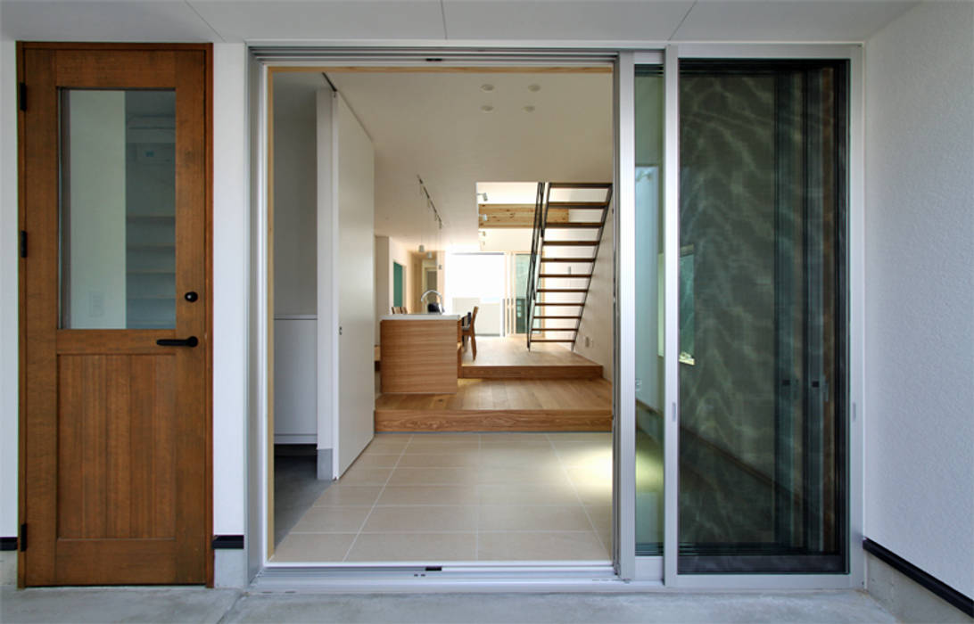 末広町の家, 福田康紀建築計画 福田康紀建築計画 Modern Corridor, Hallway and Staircase