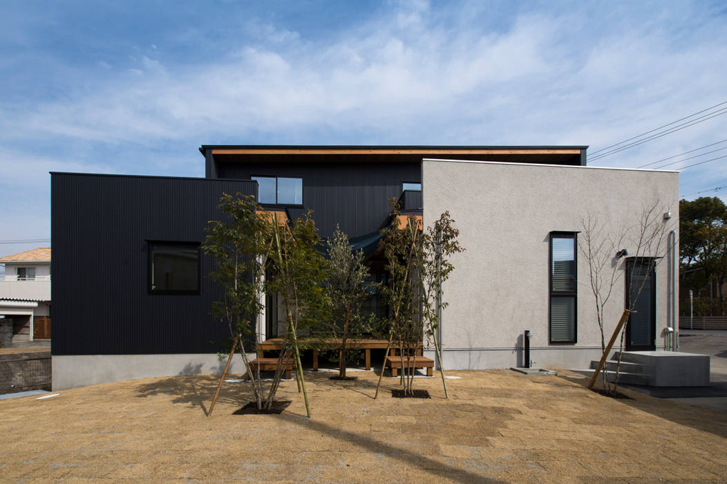 TWO BOX, yuukistyle 友紀建築工房 yuukistyle 友紀建築工房 Casas unifamiliares