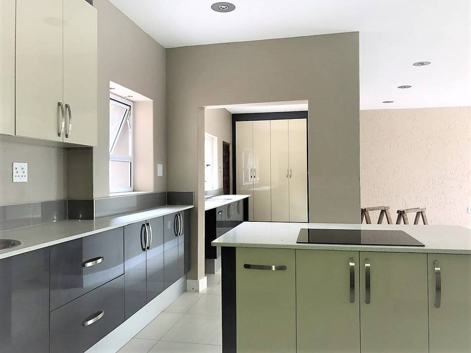 High gloss modern two tone kitchen by zingana kitchens and ...