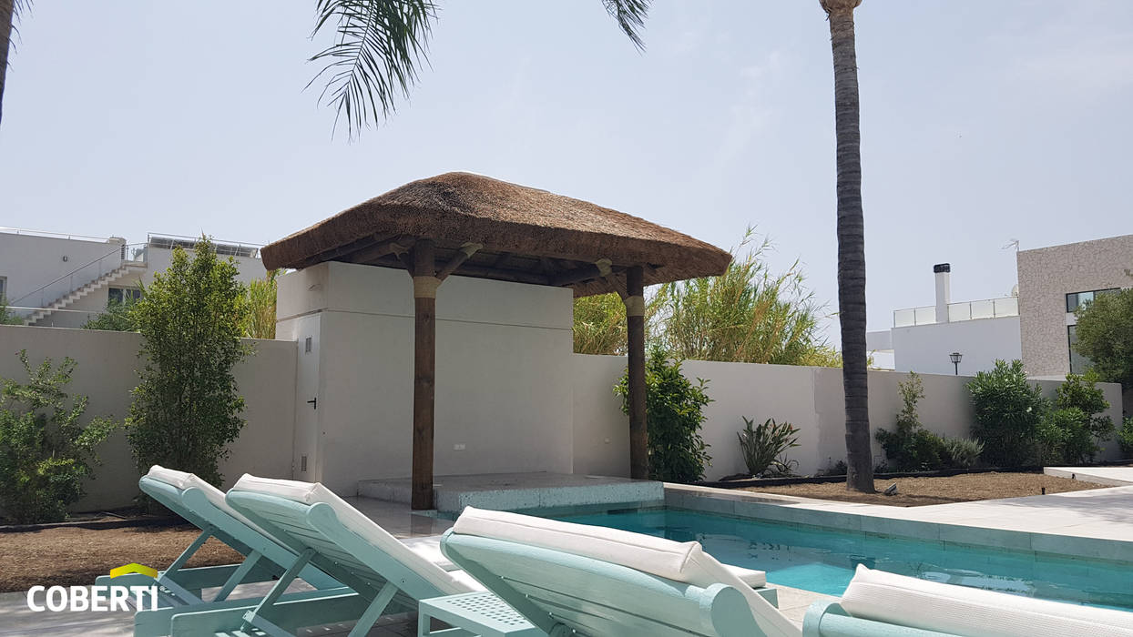 Pérgola de Junco Africano, COBERTI COBERTI Arrumos de jardim Madeira Acabamento em madeira