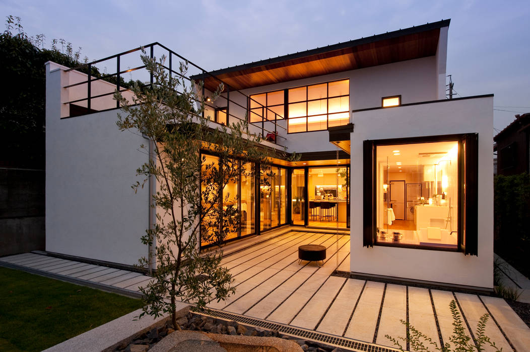 Yuukistyle 友紀建築工房 Modern Houses White Homify