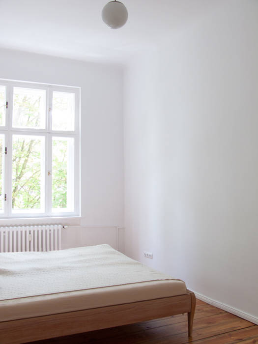 Komplettsanierung einer Zweizimmeraltbauwohnung in Berlin, Holzeco GmbH | Haussanierung & Wohnungssanierung | Komplettsanierung von A - Z Holzeco GmbH | Haussanierung & Wohnungssanierung | Komplettsanierung von A - Z Klassische Schlafzimmer Altbausanierung,Instandsetzung,Berlin,Altbaurenovierung