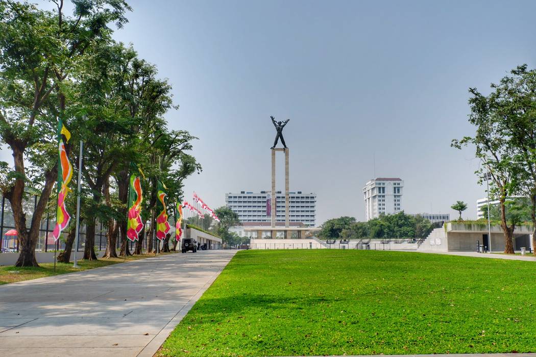 LAPANGAN BANTENG, JAKARTA PUSAT, PT. Kampung Flora Cipta PT. Kampung Flora Cipta Commercial spaces Sân vận động