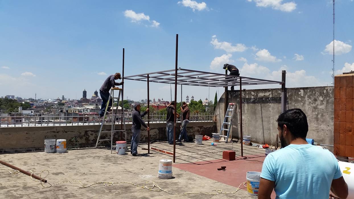 realizacion de terraza con materiales reciclados, arkiteck arkiteck Roof