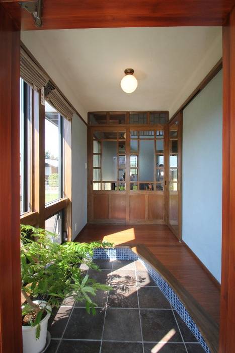 玄関 大出設計工房 OHDE ARCHITECT STUDIO 和風の お風呂