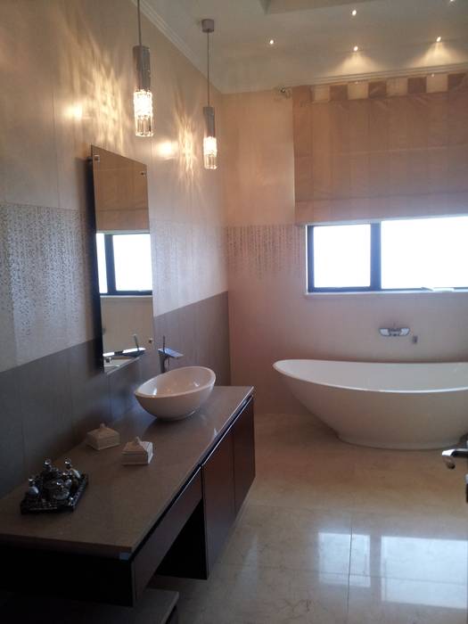 Sandton Splendour, CKW Lifestyle Associates PTY Ltd CKW Lifestyle Associates PTY Ltd Classic style bathroom