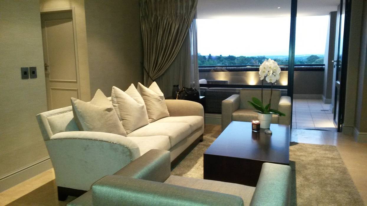 Sandton Style Penthouse Living, CKW Lifestyle Associates PTY Ltd CKW Lifestyle Associates PTY Ltd Modern living room