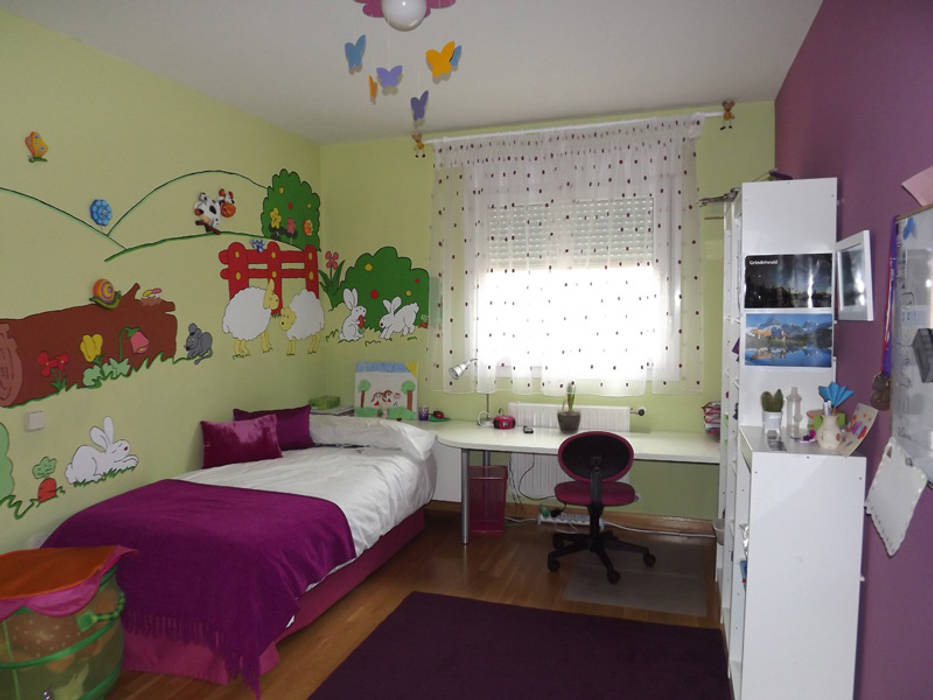 habitación infantil de niña con paredes verdes Almudena Madrid Interiorismo, diseño y decoración de interiores Habitaciones de niñas Verde