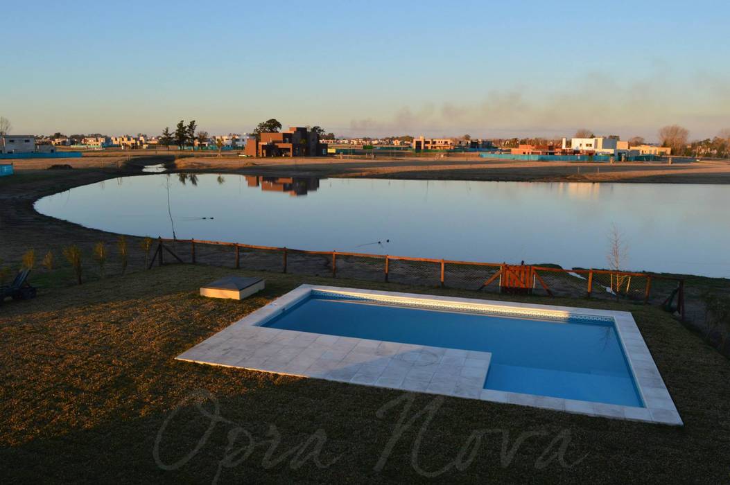 Jardín con pileta Opra Nova - Arquitectos - Buenos Aires - Zona Oeste Piscinas de jardín