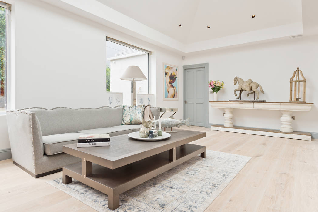 Sandymount Cottage: Renovation and redesign of a period end-of-terrace residence, Divine Design Divine Design Modern living room