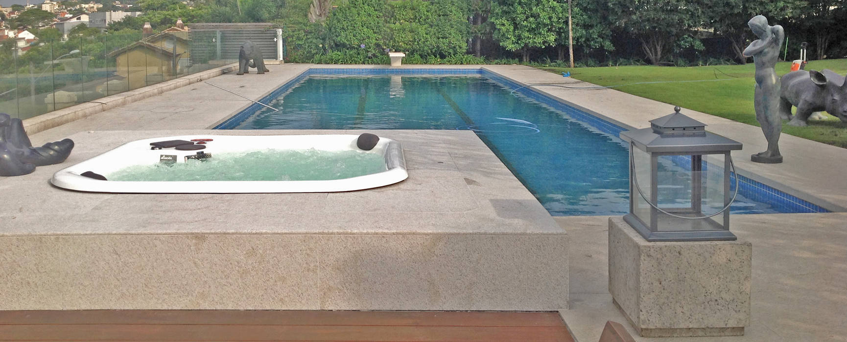 Reforma de piscina e spa, Raul Hilgert Arquitetura de Exteriores Raul Hilgert Arquitetura de Exteriores مسبح حديقة جرانيت
