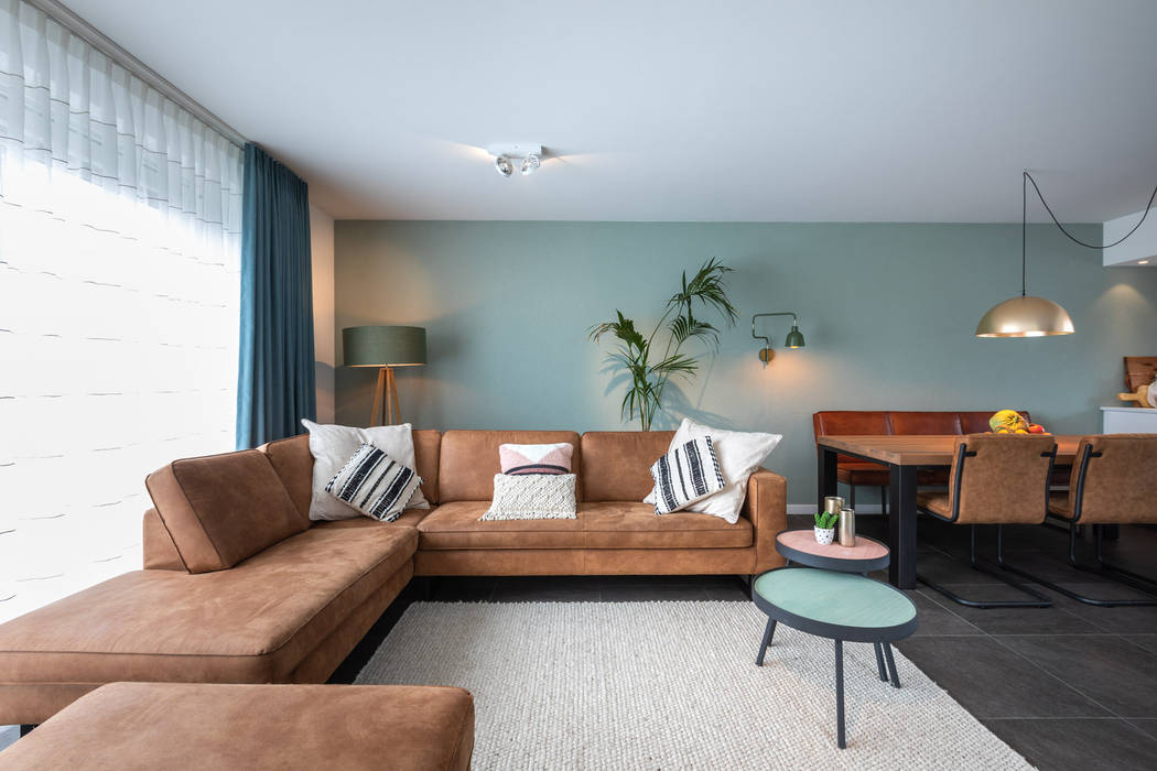 Vrolijk moderne gezinswoning in Almere, Aangenaam Interieuradvies Aangenaam Interieuradvies Living room Sofas & armchairs