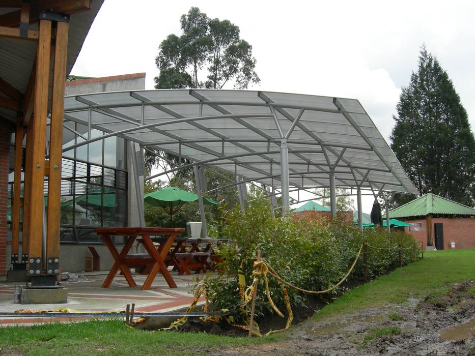 CUBIERTAS Y MARQUESINAS , Diego Alejandro Acevedo Diego Alejandro Acevedo Roof Iron/Steel