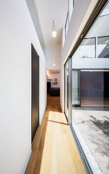 かたつむりの家, 株式会社seki.design 株式会社seki.design Modern corridor, hallway & stairs