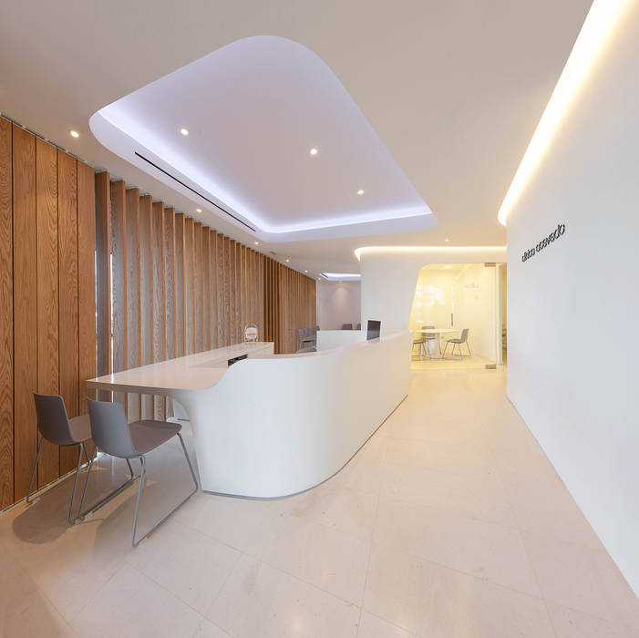 Clínica dental Acevedo , YLAB Arquitectos YLAB Arquitectos Коммерческие помещения Кабинеты врачей