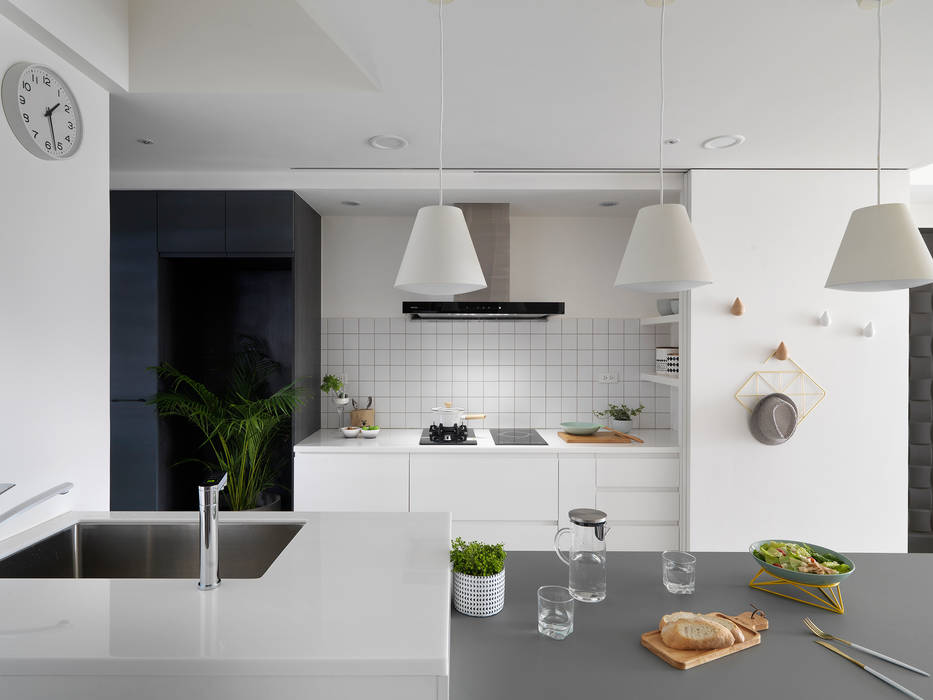 白色畫布, 寓子設計 寓子設計 Cocinas de estilo escandinavo