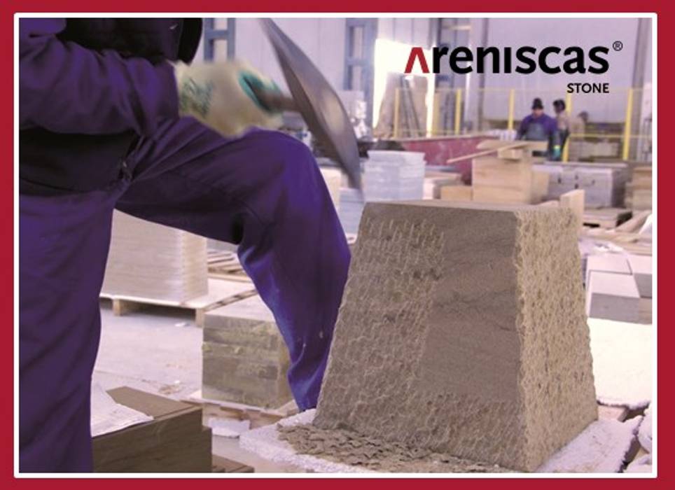 APICONADO A MANO ᴥ ᴥ ᴥ HAND finish using a PICK HAMMER with pointed tip ᴥ ᴥ ᴥ FINITION BROCHÉE, ARENISCAS STONE ARENISCAS STONE Espacios comerciales Piedra Centros comerciales