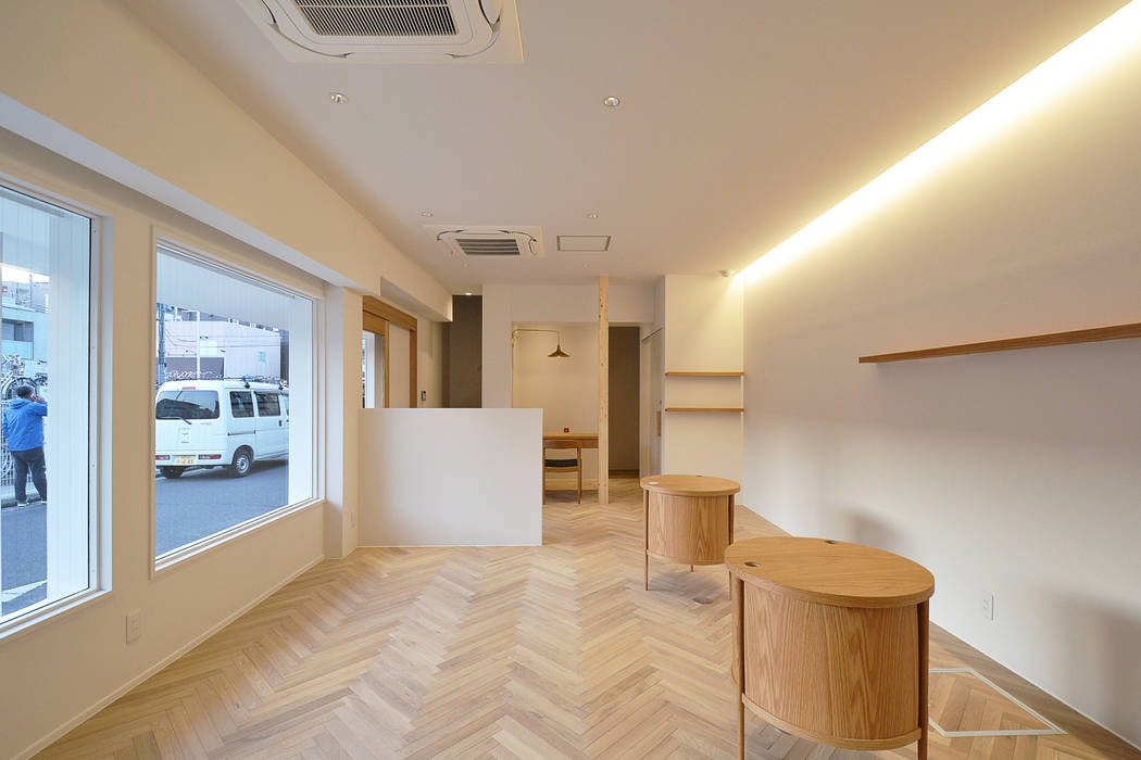 WORMBACH, TRANSFORM 株式会社シーエーティ TRANSFORM 株式会社シーエーティ Commercial spaces Offices & stores