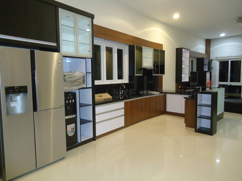 Pantry dan livingroom set luxe interior Ruang Keluarga Modern Kayu Lapis pantry,livingroom,TV stands & cabinets