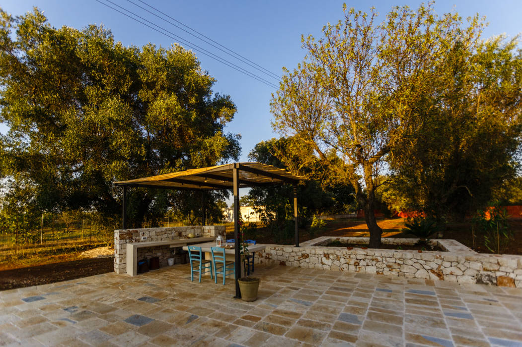 Trullo "LA PERLA", Architetto Floriana Errico Architetto Floriana Errico Cucina in stile mediterraneo trulli,francavilla fontana,masseria,aia,valle d’itria,cucina da esterno