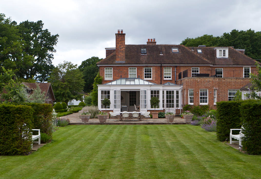 Elegant Georgian orangery with separate side entrance adjoining the home. Vale Garden Houses Classic style conservatory Wood Wood effect