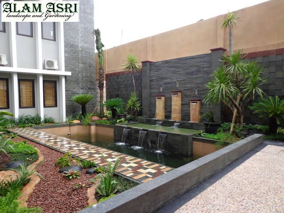 Jasa Pembuat Kolam Koi Surabaya, Alam Asri Landscape Alam Asri Landscape حديقة داخلية طوب تصميم مساحات داخلية