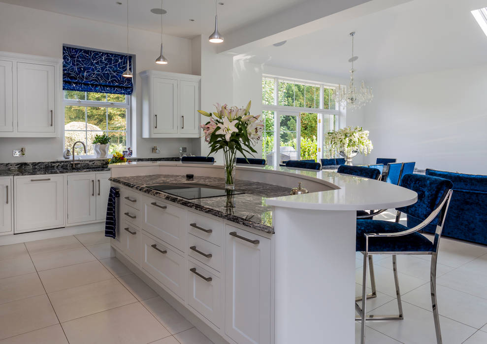 Stunning contemporary kitchen in Hertfordshire made and designed by John Ladbury and Company, John Ladbury and Company John Ladbury and Company