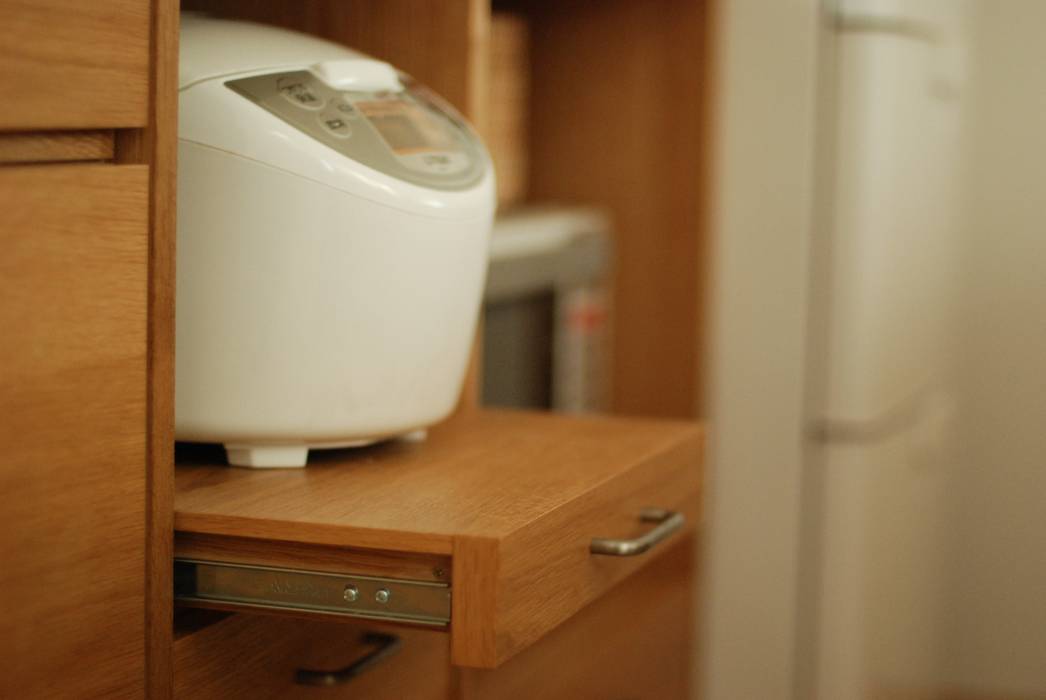 「木漏れ日の家」のキッチン, 注文家具屋 フリーハンドイマイ 注文家具屋 フリーハンドイマイ Kitchen units Wood Wood effect