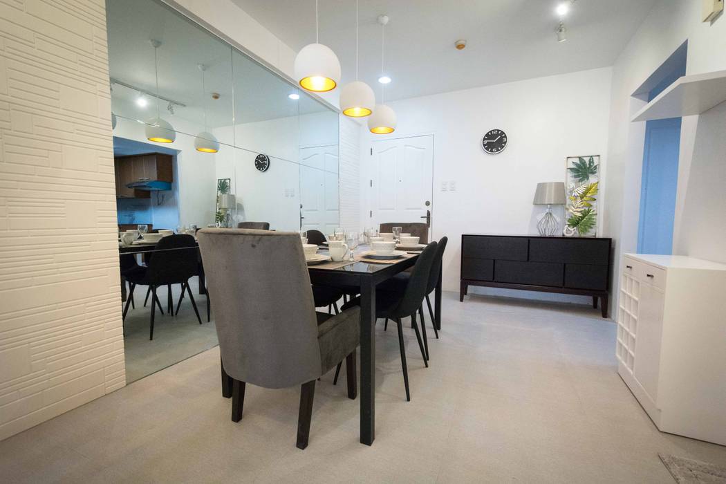 One Orchard Road, TG Designing Corner TG Designing Corner Modern dining room