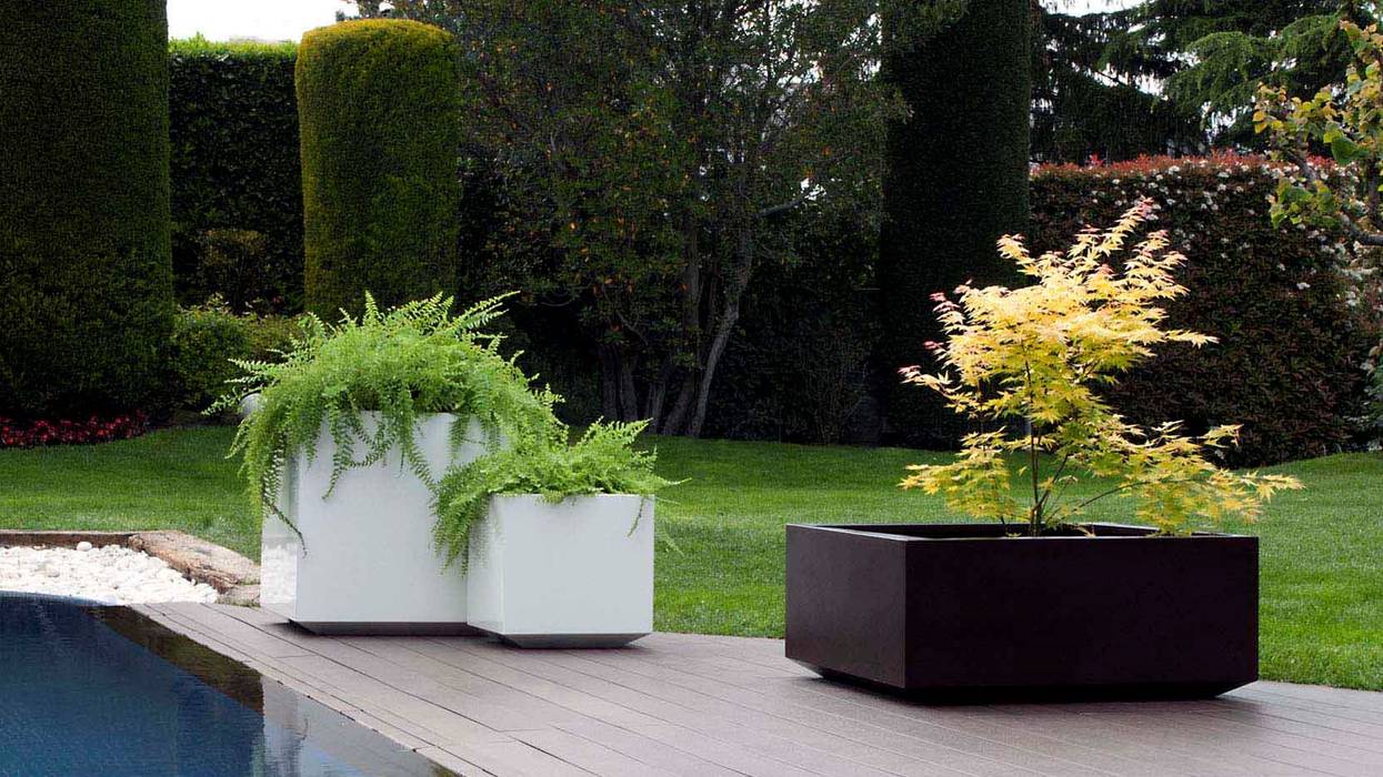 Planters Atria Designs Inc. Modern Garden garden,pots,planter,Plant pots & vases