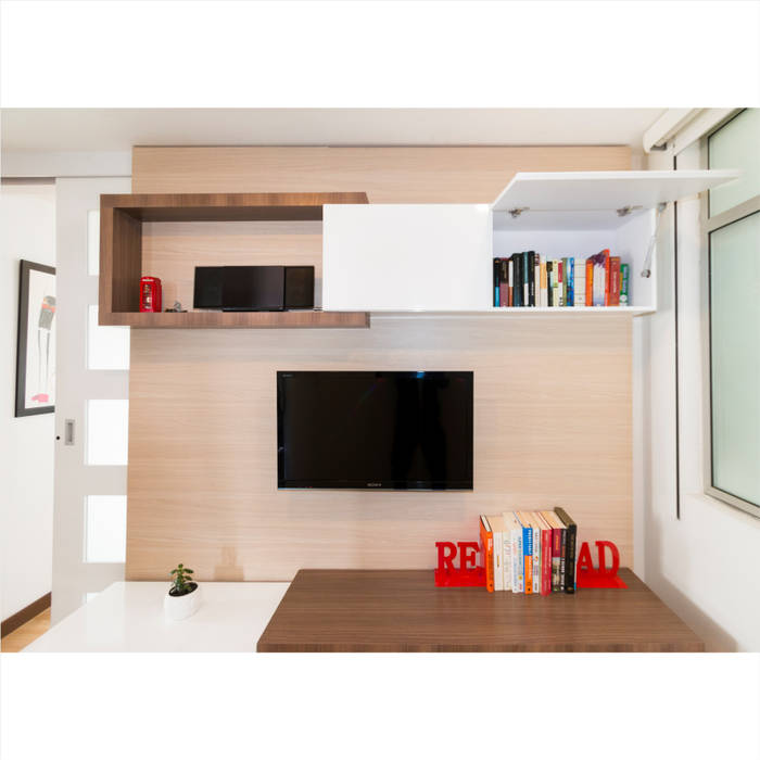 MUEBLE TV + PANEL + PUERTA CORREDIZA (BOGOTA), noc-noc noc-noc Modern study/office Chipboard Storage