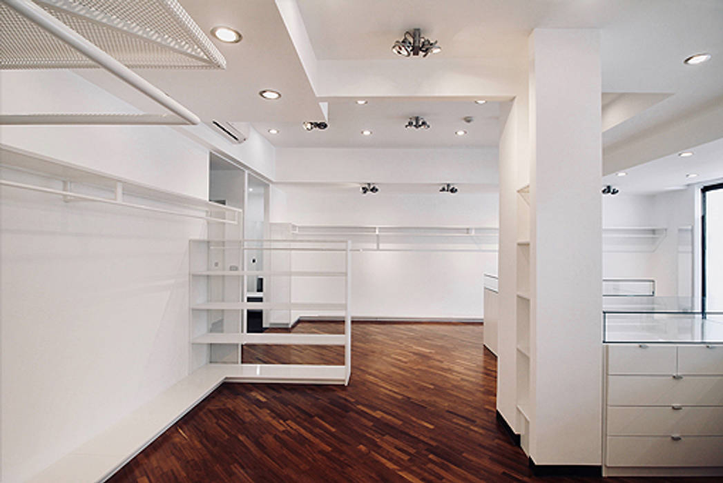 Lara - Boutique, nicola castellano | designer nicola castellano | designer Commercial spaces Metal Offices & stores