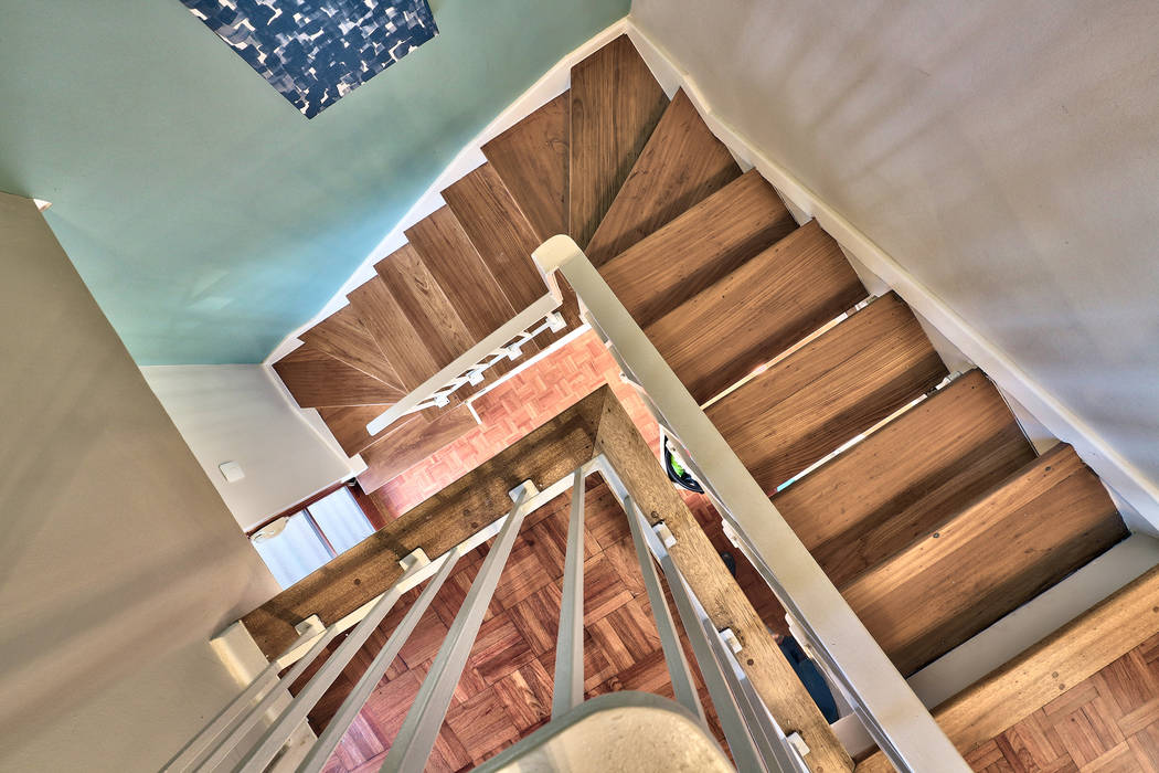 Devonshire Hills, Studio Do Cabo Studio Do Cabo Modern Corridor, Hallway and Staircase