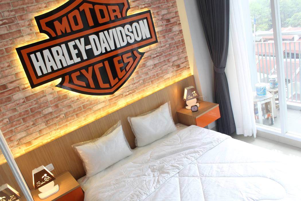 Dago Suite - Harley Davidson, POWL Studio POWL Studio Industrial style bedroom