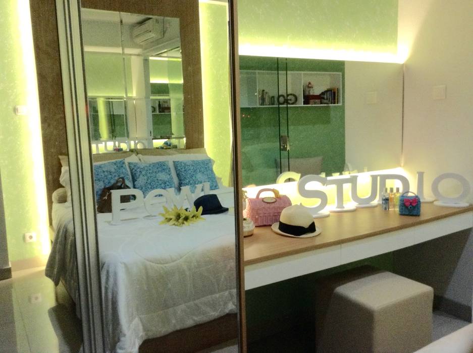 Dago Suite - Tipe 1 Bedroom, POWL Studio POWL Studio Ruang Ganti Modern Mirrors