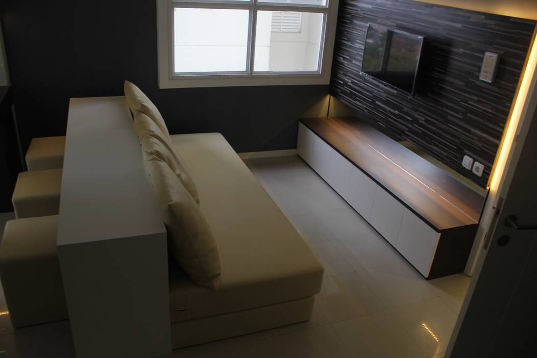 Parahyangan Residence 12 CH - Tipe 2 Bedroom, POWL Studio POWL Studio Ruang Keluarga Modern
