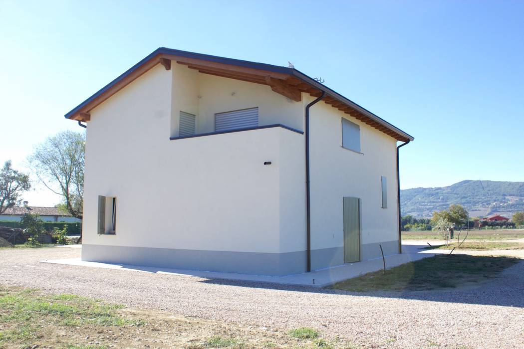 VILLA IN LEGNO PERUGIA, CasaAttiva CasaAttiva Prefabricated home