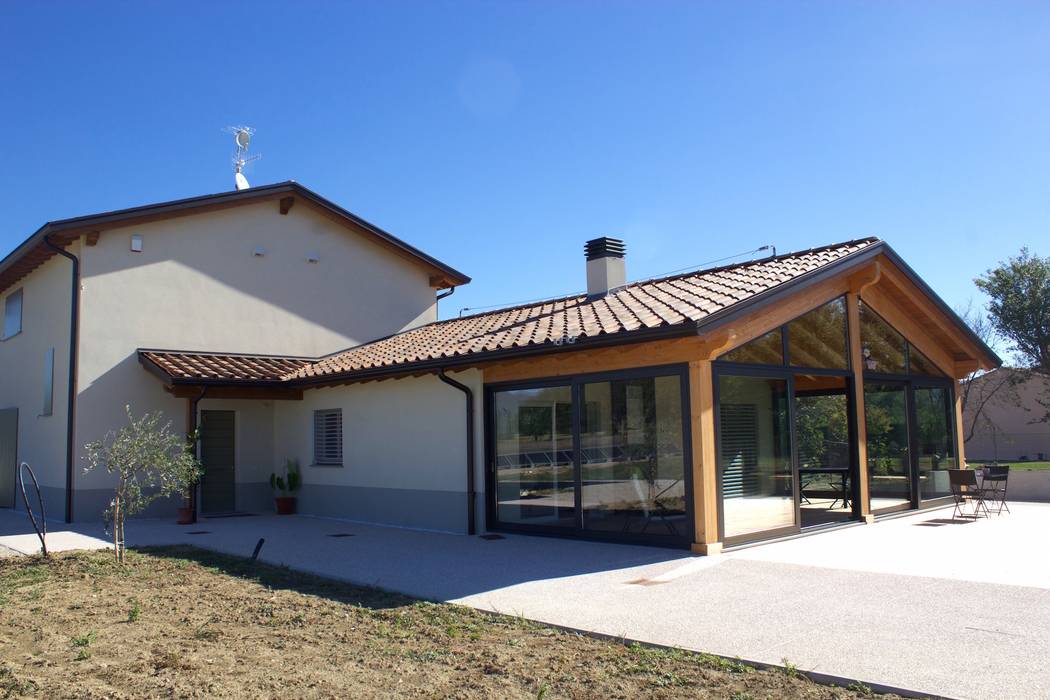 VILLA IN LEGNO PERUGIA, CasaAttiva CasaAttiva Wooden houses