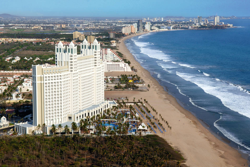 RIU Palace Emerald Bay, JSF de México Landscaping JSF de México Landscaping Bedrijfsruimten Hotels