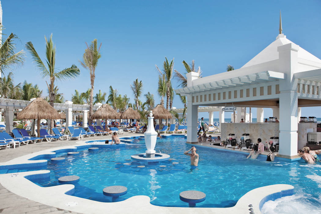 RIU Palace Emerald Bay, JSF de México Landscaping JSF de México Landscaping مساحات تجارية فنادق