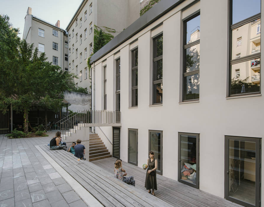 Evangelical Free Church Congregation Kreuzberg , JAN RÖSLER ARCHITEKTEN JAN RÖSLER ARCHITEKTEN Treppe