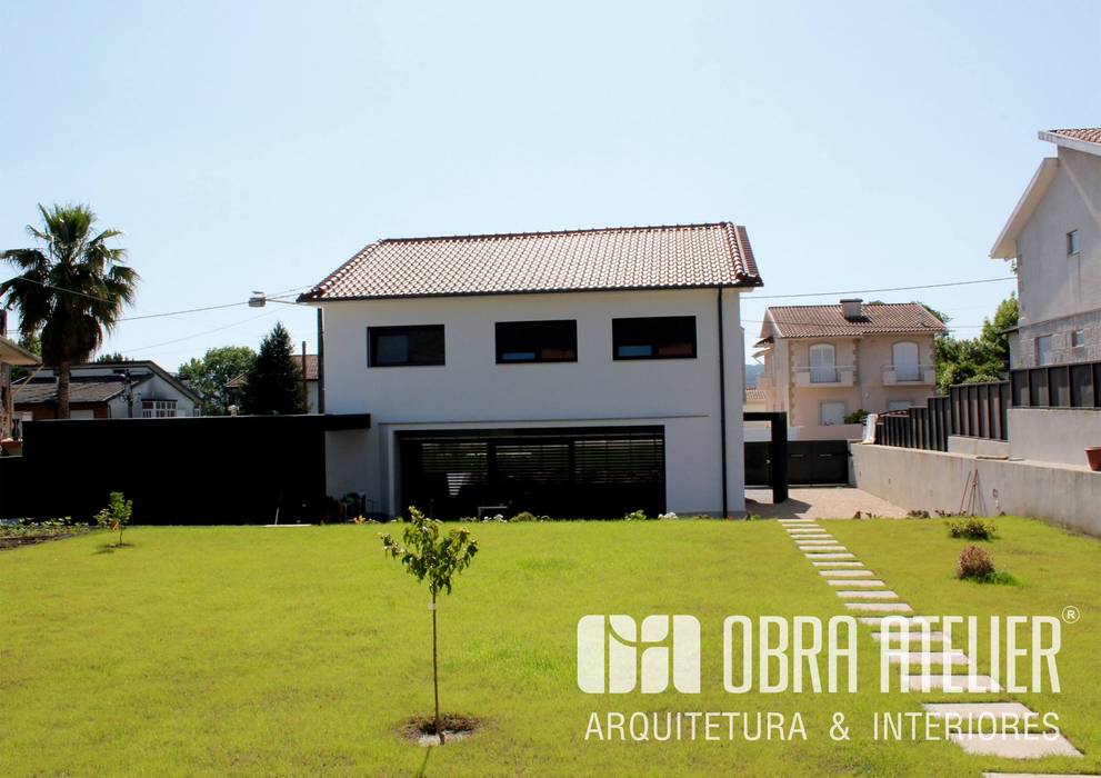 Remodelação & recuperação de habitação em Guimarães, OBRA ATELIER - Arquitetura & Interiores OBRA ATELIER - Arquitetura & Interiores 別墅