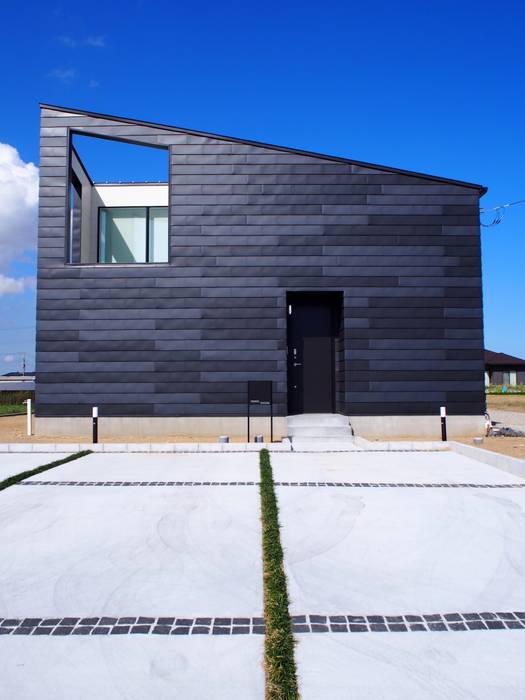 大屋根の家, RAI一級建築士事務所 RAI一級建築士事務所 Wooden houses Metal