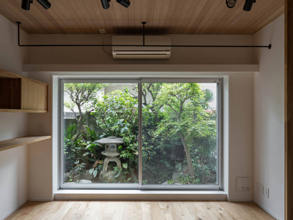 株式会社エキップ Soggiorno Eclettico Legno Effetto Legno Homify