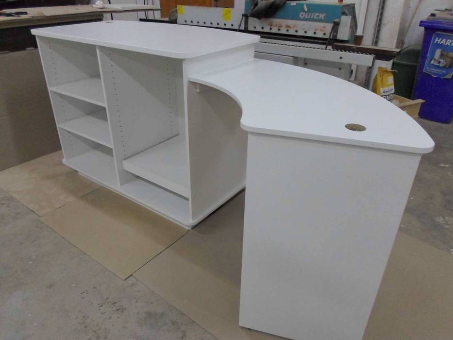 fabrication mobilier espaces commerciaux, cliniques, bureaux, boulangeries, laboratoires, magasins, DECO MEUBLE SARL DECO MEUBLE SARL พื้นที่เชิงพาณิชย์ ศูนย์นิทรรศการ