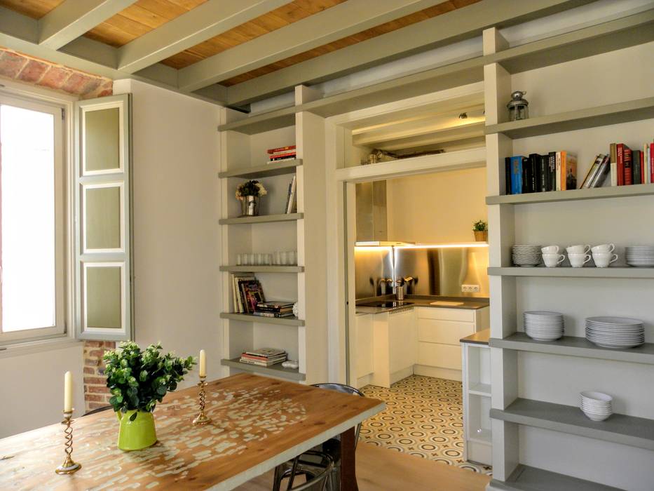 Rehabilitacion de casa en Comillas, HIGUERA ARQUITECTOS HIGUERA ARQUITECTOS Built-in kitchens