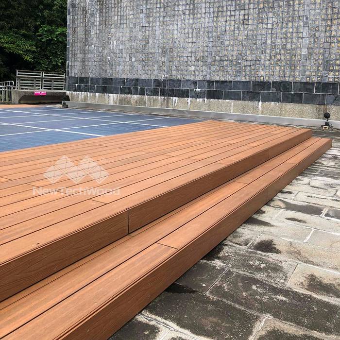 石門水庫─太陽能板平台與柚木平台, 新綠境實業有限公司 新綠境實業有限公司 Flat roof Wood-Plastic Composite
