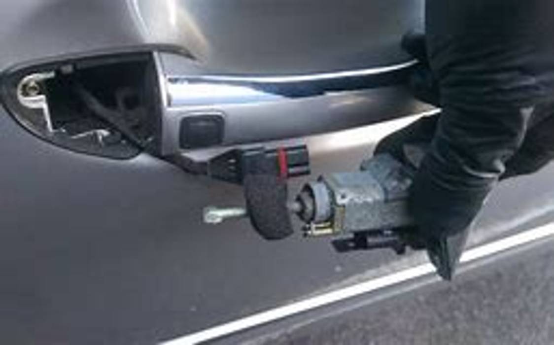 Car locksmith project RB Mobile Locksmiths Pretoria Repair service,safe technician