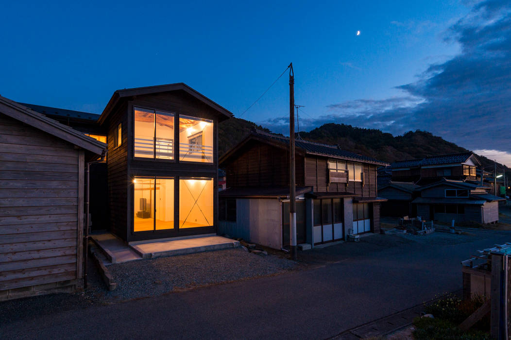 海の望む窓（夕景） エヌ スケッチ 日本家屋・アジアの家 夕景,窓
