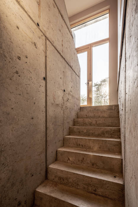 Black House, Adrian James Architects Adrian James Architects Stairs Concrete Concrete,Stairs,staircase,stairwell,entrance,modern,contemporary,minimalist